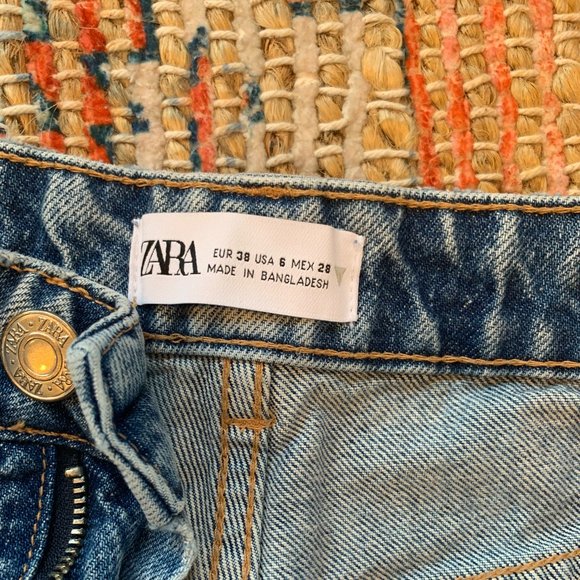 Zara RIPPED MOM FIT JEANS Z1975 - Picture 5 of 5